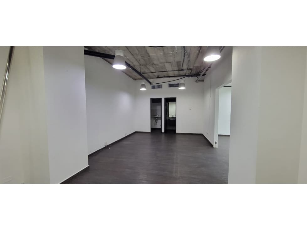 VENTA DE OFICINA CON DIVISIONES EN EL DORADO — foto 3