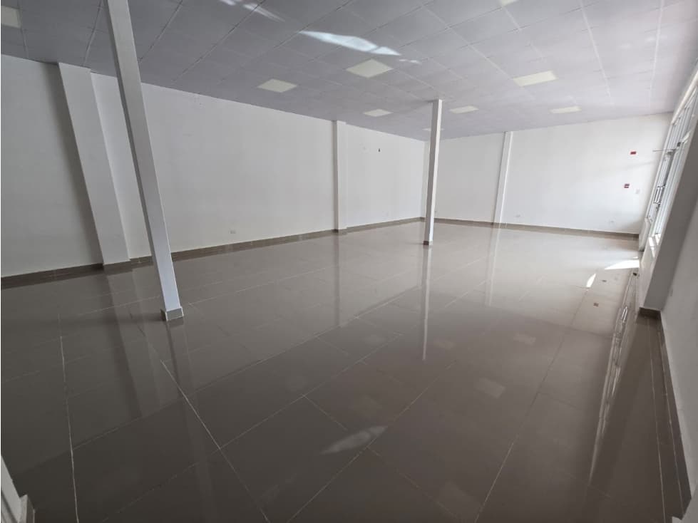 ALQUILER DE AMPLIO LOCAL DE 108.75 M2 EN ALBROOK AQ — foto 5