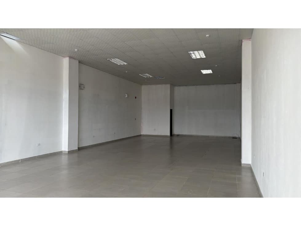 SE ALQUILA LOCAL COMERCIAL EN DAVID, UBICACION ESTRATEGICA — foto 3
