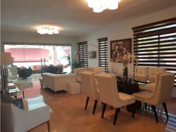 CASA AMOBLADA 4REC + PISCINA EN CLAYTON VILLAGE