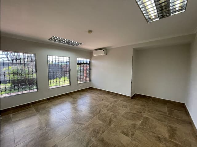 ALQUILER DE OFICINA EN EL DORADO 300mts