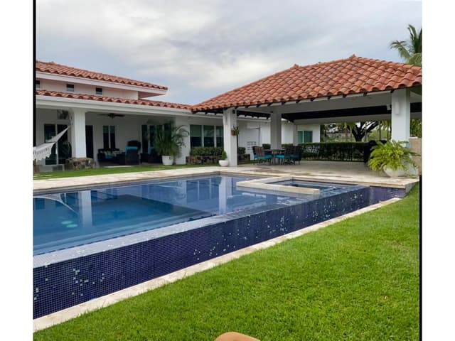 VENTA DE CASA EN VISTAMAR MARINA & GOLF cv