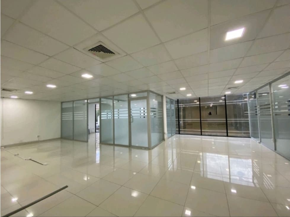 OFICINA REMODELADA 184M2 EN PLAZA OBARRIO — foto 4
