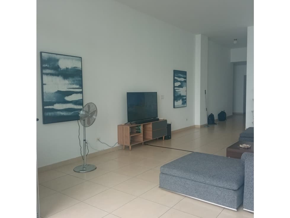 APARTAMENTO DUPLEX SEMI-AMOBLADO EN AVENIDA BALBOA 306M2 — foto 4
