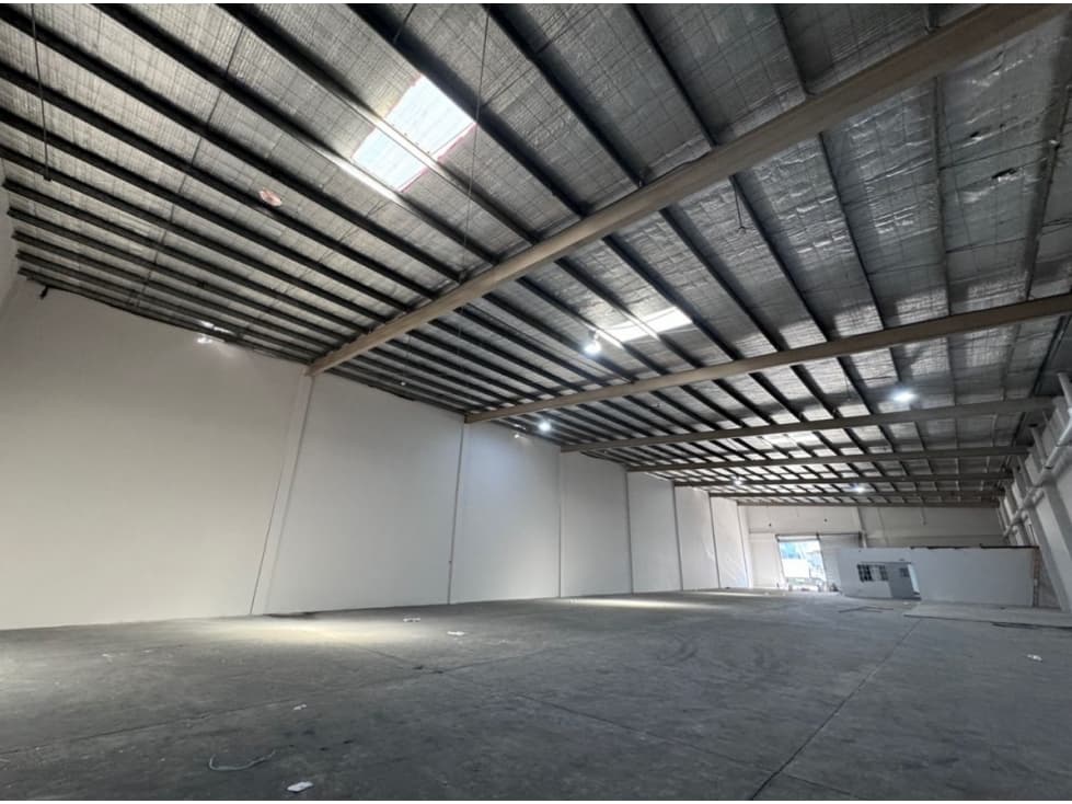 ALQUILER 2 GALERAS COSTA DEL ESTE 2560 m² PARQUE INDUSTRIAL RTC — foto 4