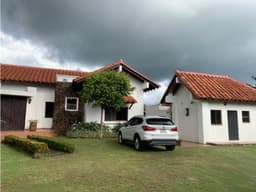 FINCA EN VENTA CON PISCINA, 10 HECTAREAS EN SORA CERCA ALTOS DEL MARIA