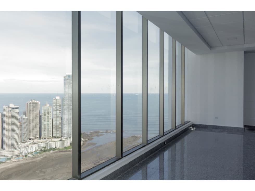 ALQUILER DE OFICINA 445 M2 TERMINADA EN TORRE BICSA AV. BALBOA — foto 2