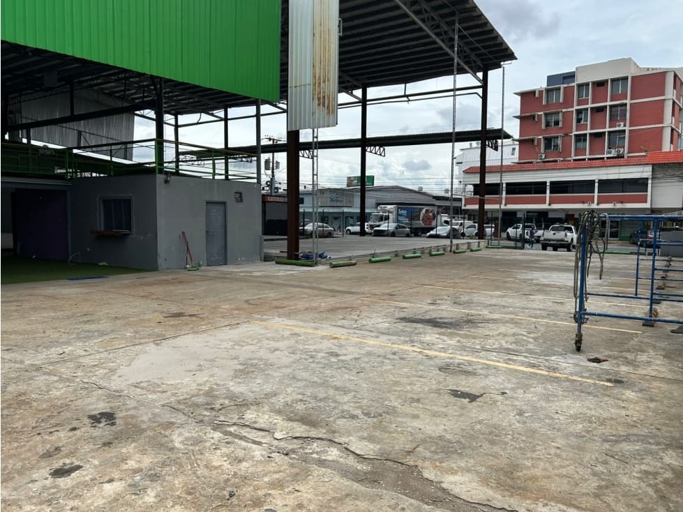 ALQUILER LOCAL COMERCIAL EL CARMEN 1800 M2 MLD — foto 2