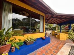 VENTA CASA CON VISTA A LA INDIA DORMIDA EN EL VALLE 1,700MTRS EV