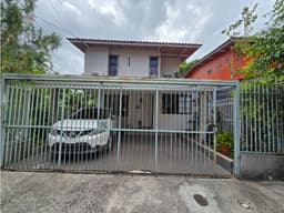 VENTA DE AMPLIA CASA DE 177MT2 EN CONDADO DEL REY REMODELADA AQ