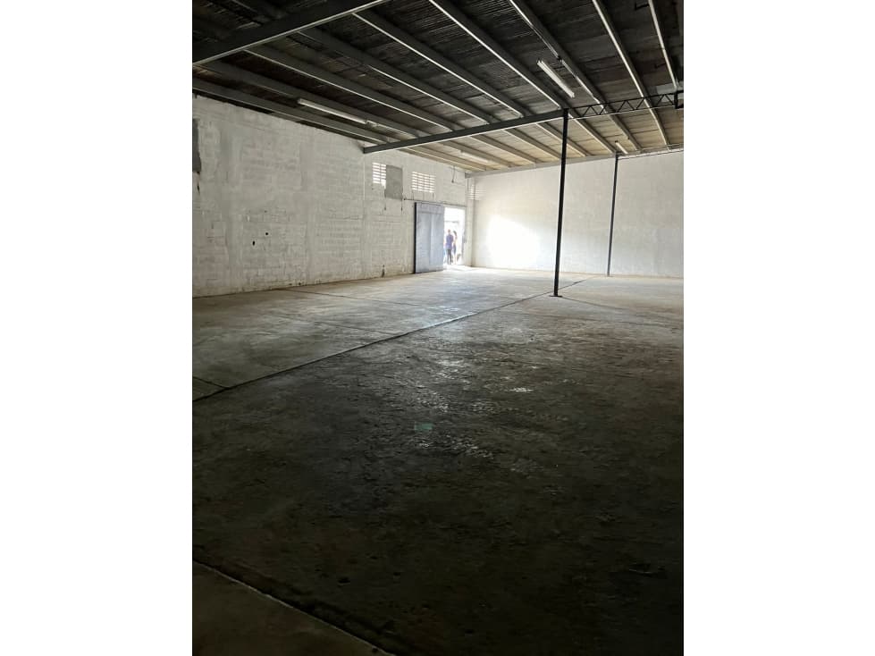 ALQUILER GALERA CARRASQUILLA 700M2 UBICACIÓN CENTRICA MLD — foto 6