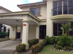 VENTA O ALQUILER DE CASA EN CONDADO DEL REY PASEO DORADO JP