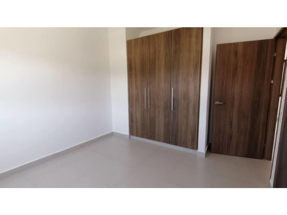 CASA DE 3REC 240MTS2 EN ALTOS DEL PARQUE — foto 6