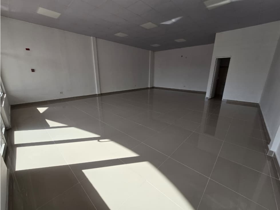 ALQUILER DE LOCAL COMERCIAL 2DO PISO EN ALBROOK AQ — foto 4