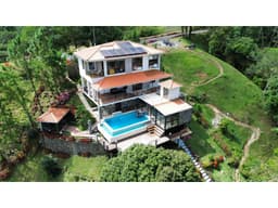 CASA ALTOS DEL MARIA 1359M2 CON TERRAZA Y PISCINA PANEL SOLAR