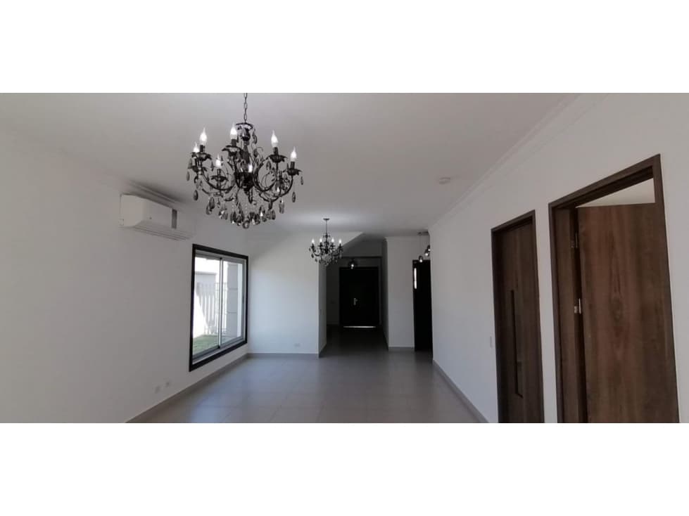 CASA DE 3REC 240MTS2 EN ALTOS DEL PARQUE — foto 1