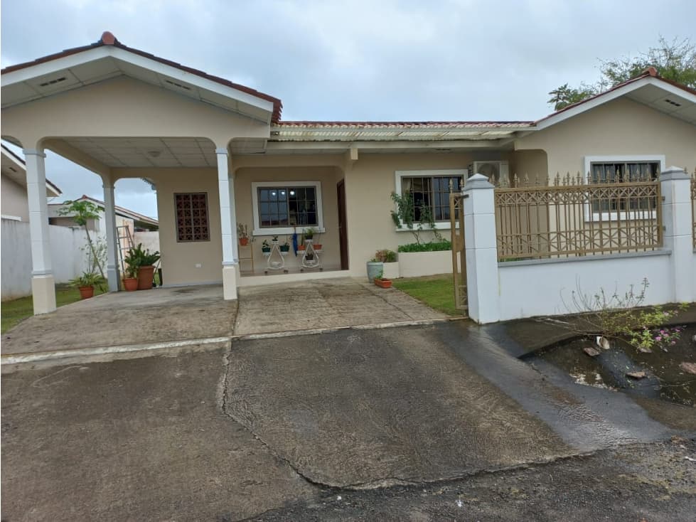 VENTA CASA EN PENONOME PASEO DEL RIO 363M2 NEGOCIABLE — foto 1