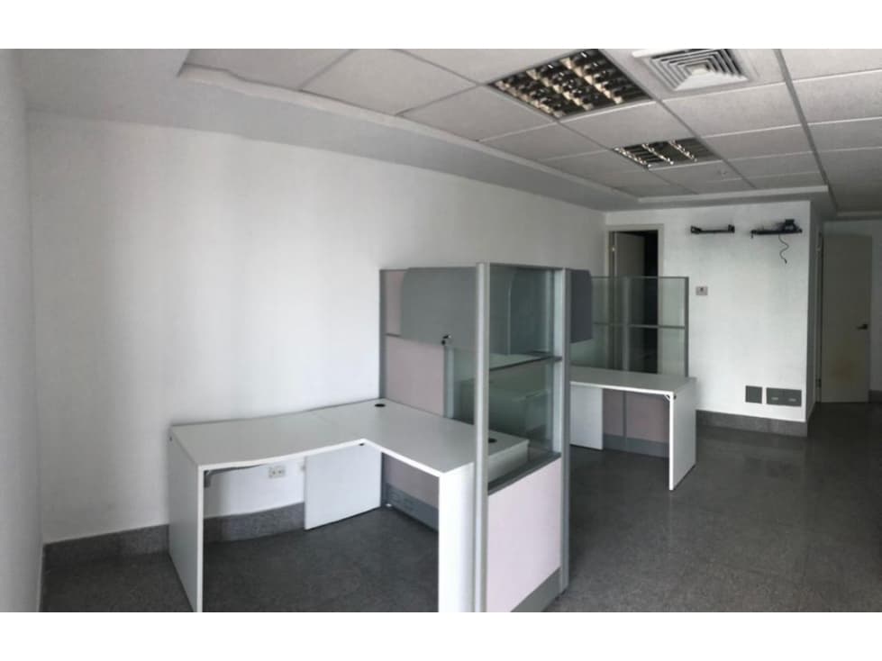 ALQUILER OFICINA 61 m2 AMOBLADA EN OBARRIO TWIST TOWER — foto 3