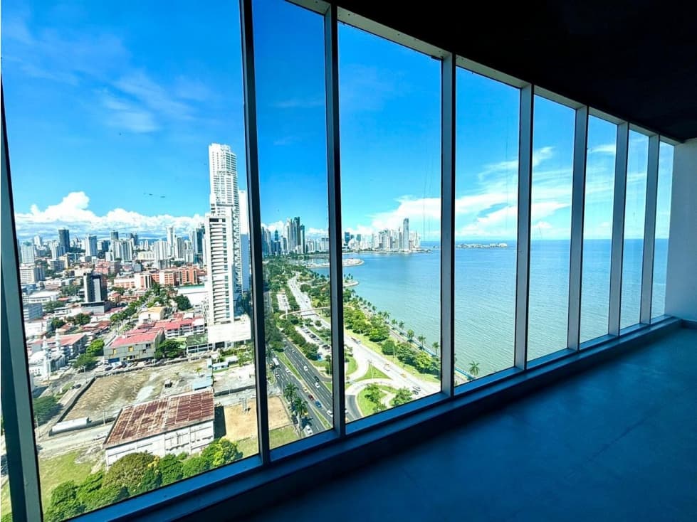 VENTA OFICINA AVENIDA BALBOA 99M2 PH BOC MLD — foto 1