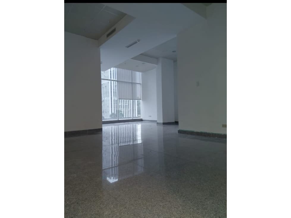 ALQUILER OFICINA AMOBLADA EN PLAZA HABITATS — foto 4