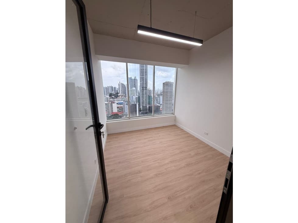 ALQUILER DE OFICINA REMODELADA EN OBARRIO EDIFICIO PROCONSA AQ — foto 5