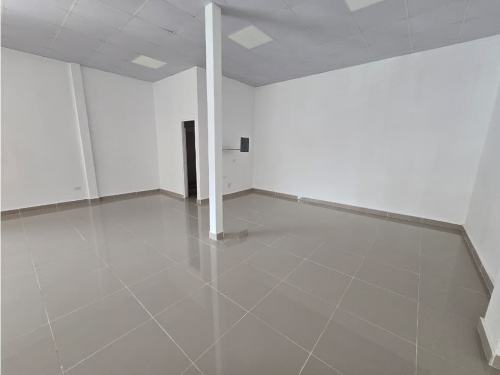 ALQUILER DE AMPLIO LOCAL DE 108.75 M2 EN ALBROOK AQ — foto 6
