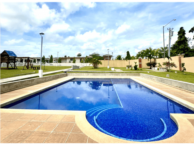 ALQUILER CASA CHORRERA 200M2 TERRENO CON TERRAZA PH LOS ESTABLOS