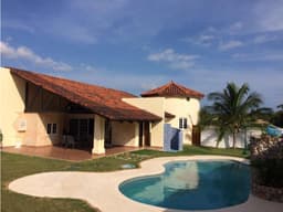 VENTA DE CASA EN CORONADO, HERMOSA Y AMOBLADA 921M2 CON PISCINA CV