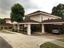CASA CLAYTON CAMINO DE CRUCES 903M2