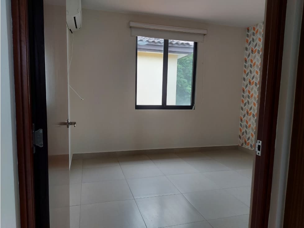 ALQUILER CASA 4 RECÁMARAS + CBE LINEA BLANCA O AMOBLADA RIVER VALLEY — foto 3