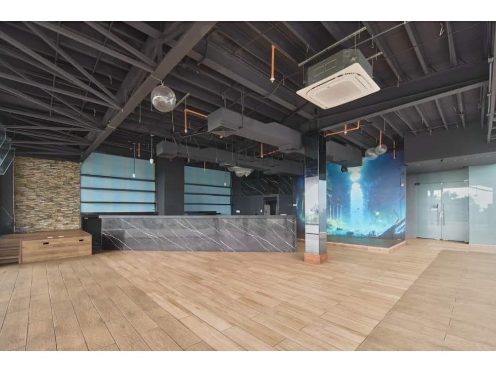 ALQUILER DE LOCAL ROOFTOP 350m2 EN AVENIDA BALBOA — foto 4