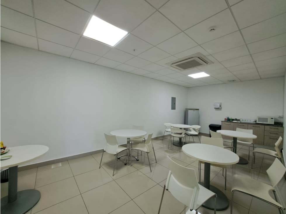 ALQUILER LOCAL COMERCIAL 88M2 CONDADO DEL REY MBR — foto 5