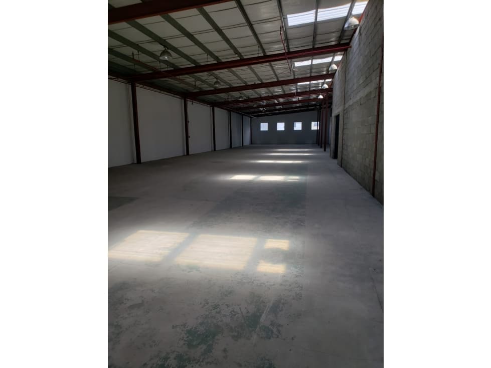 ALQUILER BODEGA 1800MTRS PARQUE INDUSTRIAL COSTA DEL ESTE EV — foto 6