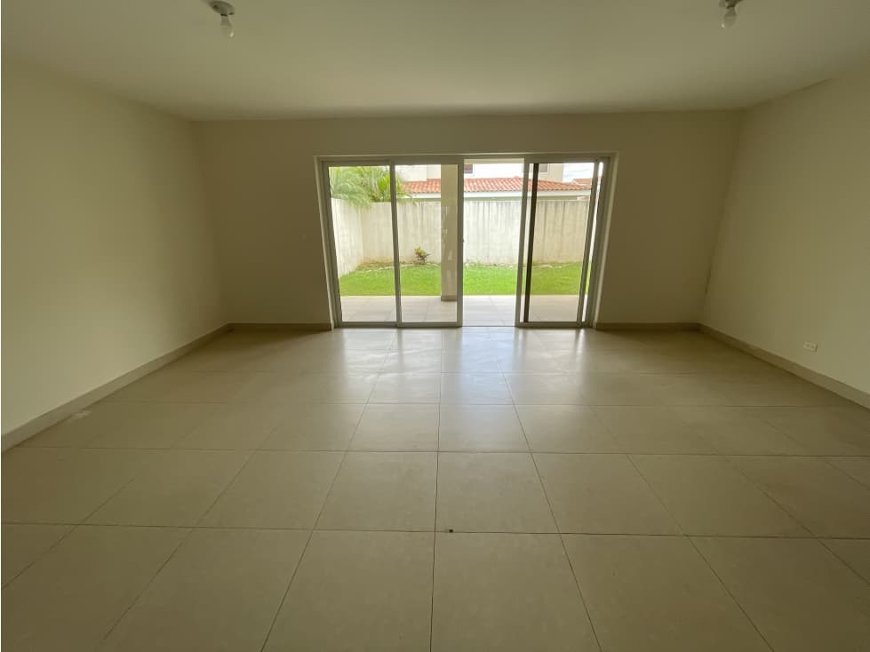 RESERVAS DE VERSALLES - CASA EN VENTA — foto 3