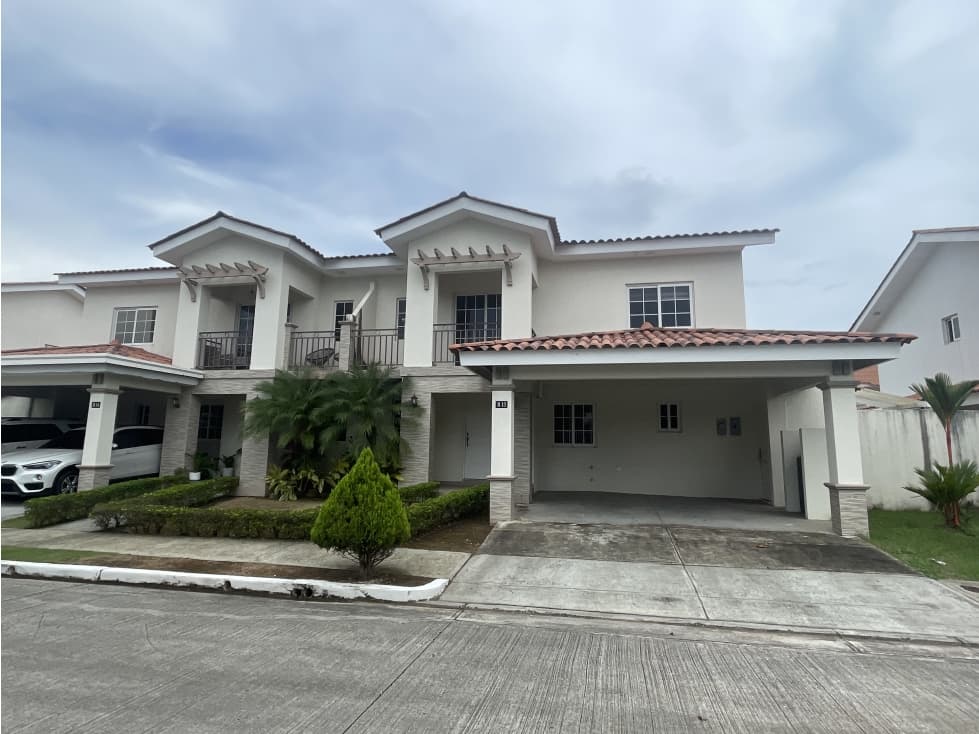 RESERVAS DE VERSALLES - CASA EN VENTA — foto 1