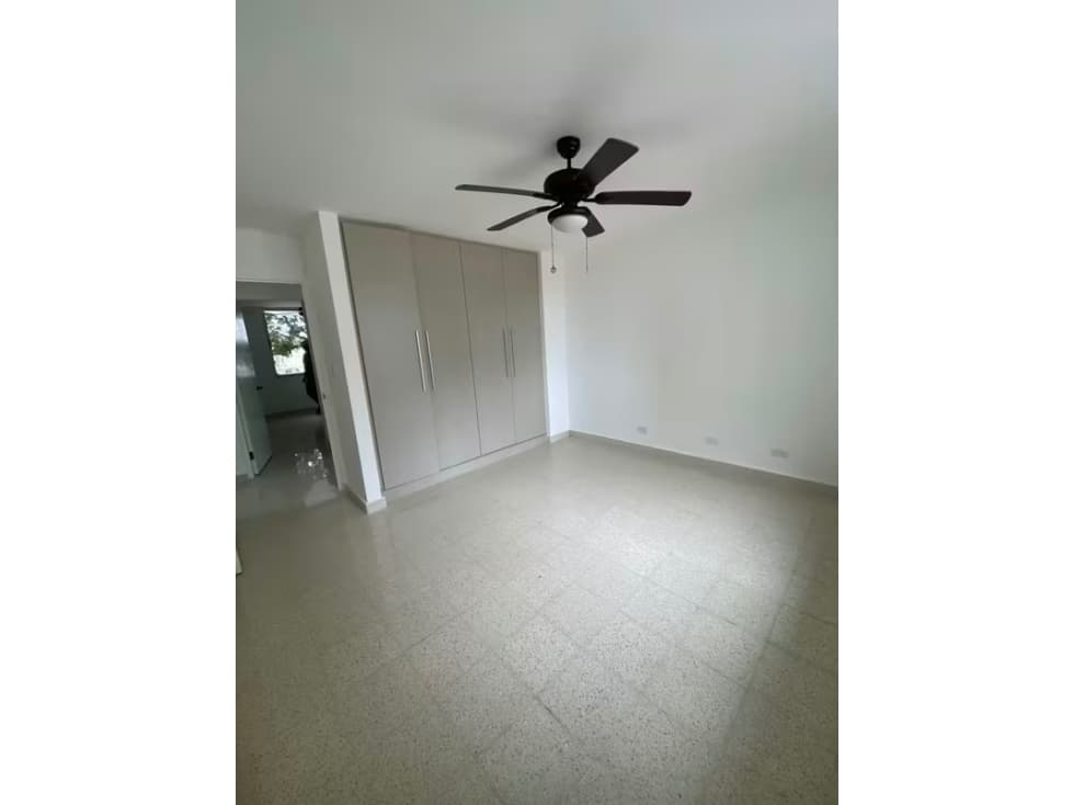 Venta de Apartamento Remodelado con Terraza en Marbella | MM — foto 5