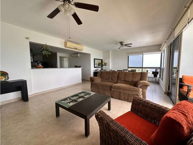 Hermoso apartamento frente al mar en la playa Malibú