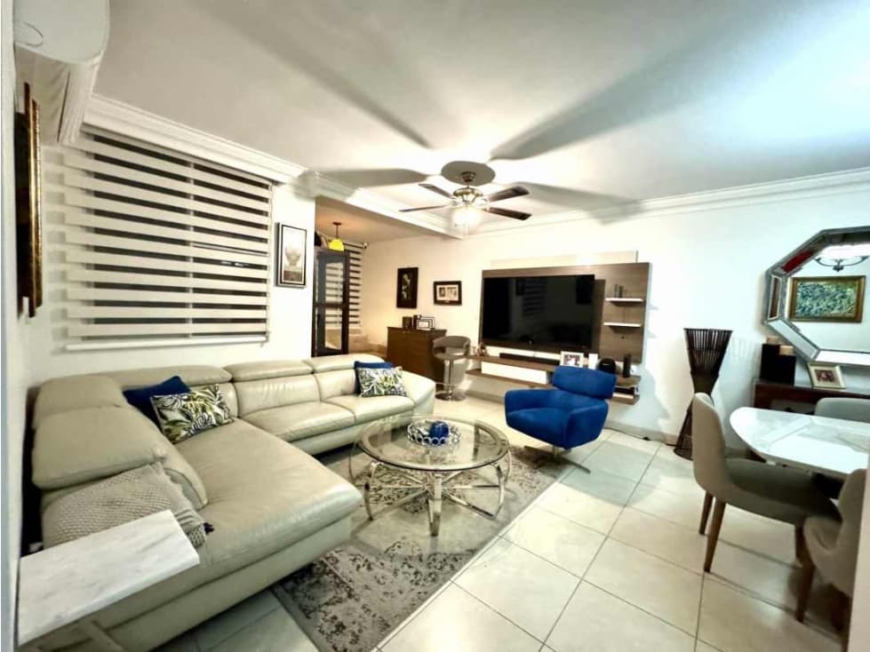 HERMOSO APARTAMENTO A PASOS DE AV. BALBOA — foto 1