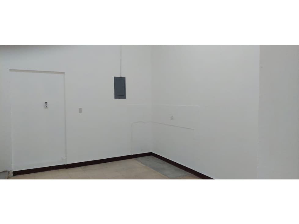 LOCAL COMERCIAL DE 135M2 - LISTO PARA OCUPAR — foto 3