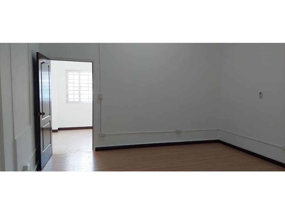 LOCAL COMERCIAL DE 135M2 - LISTO PARA OCUPAR — foto 4