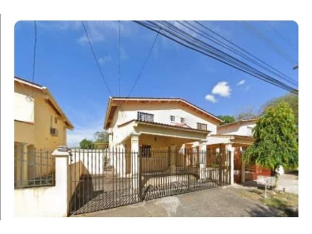 Alquiler de Casa Moderna Cerro Viento