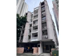 PH Royal Torre, Bella Vista, 102 metros