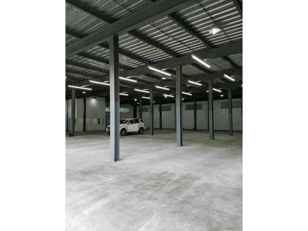 GALERA LLANO BONITO CON GRAN METRAJE 2,700M2 — foto 2