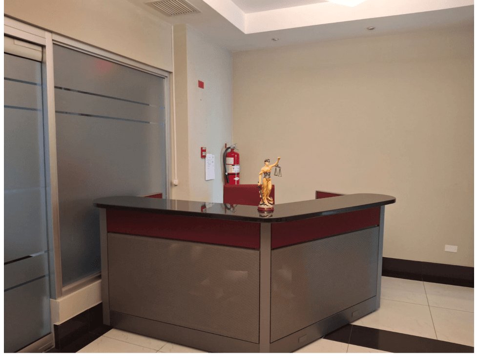 OFICINA EN MARBELLA TORRE BANESCO FULL AMOBLADA 186M2 — foto 2
