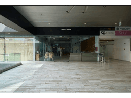 LOCAL EN AVENIDA BALBOA IDEAL PARA RESTAURANTE 147M2