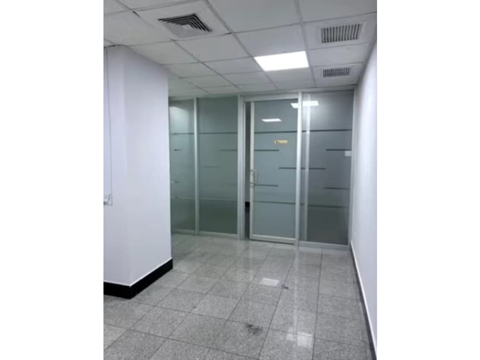 OFICINA EN PUNTA PACIFICA TORRES DE LAS AMÉRICAS 240M2 — foto 4