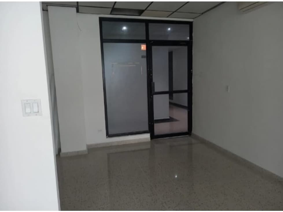 OFICINA EN AVENIDA BALBOA EDIFICIO BALBOA PLAZA 53M2 — foto 2
