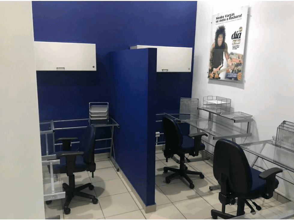 OFICINA EN OBARRIO PH HI TECH CON DIVISIONES 130M2 CON MOBILIARIO — foto 3