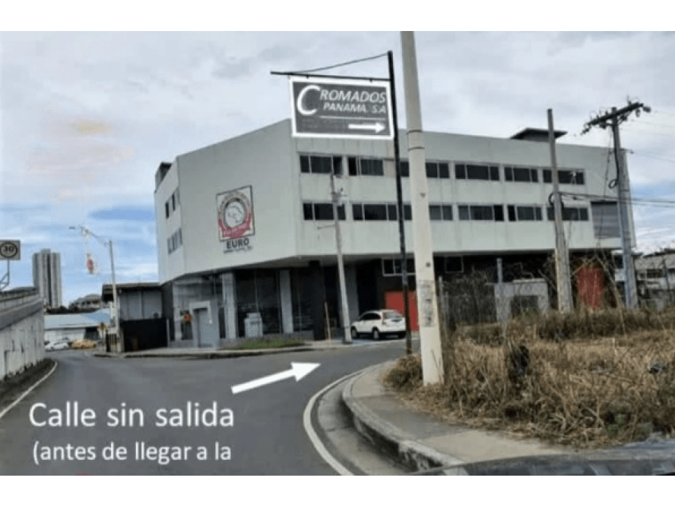 LOCAL COMERCIAL EN PARQUE LEFEVRE 300M2 CERCA DE COSTA DEL ESTE — foto 2