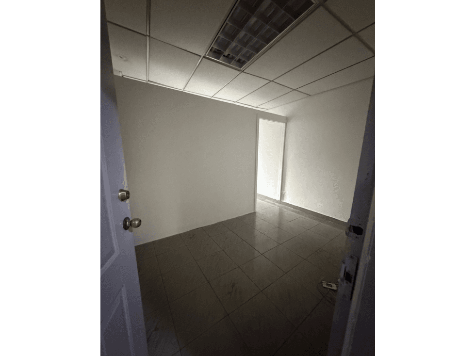 OFICINAS EN PARQUE LEFEVRE EN ALQUILER DESDE 48.M2 — foto 3